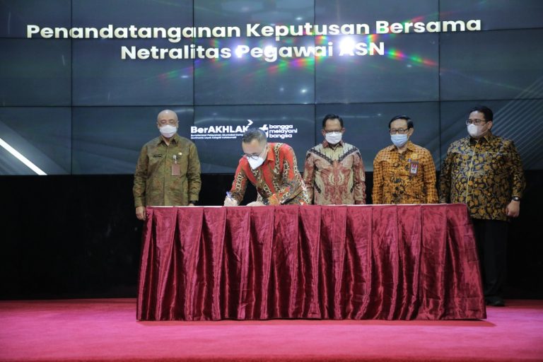 20220922_-_MENTERI_-_Penandatanganan_Kesepakatan_Bersama_Netralitas_ASN_25